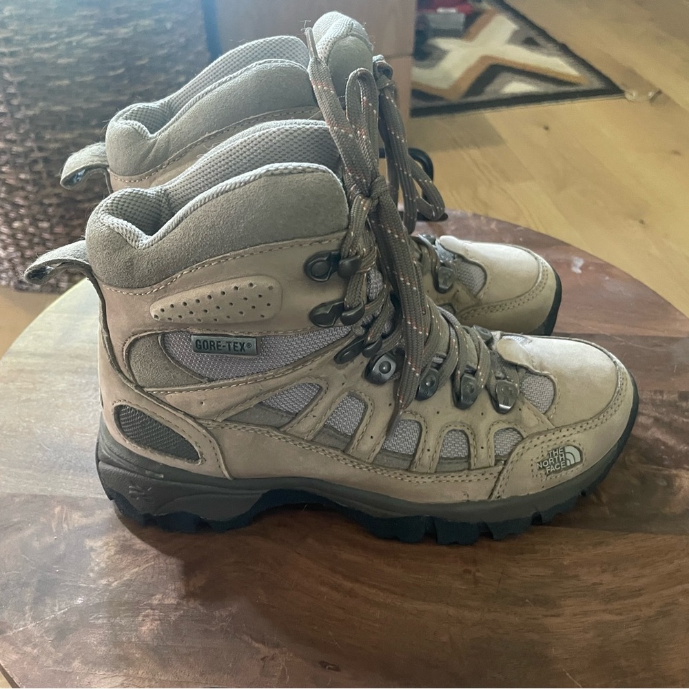 North Face Hiking Boots Womens Size 6